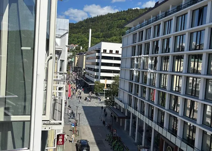 In The Middle Of Centre! *