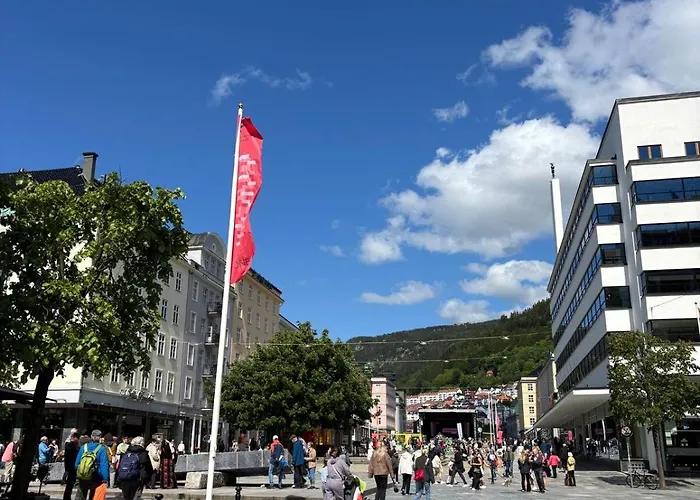 In The Middle Of Centre! * Bergen